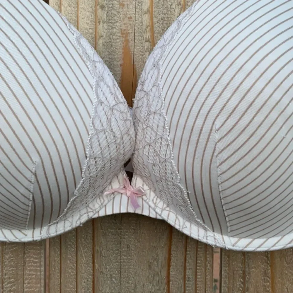 🔥 Take 50% OFF- Cacique Striped Bra For Women, Size-42D